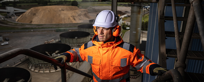 norme-protection-tete-EN-12492-Casques-pour-les-travaux-en-hauteur