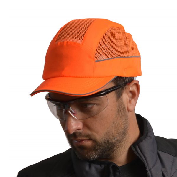 Casquette-anti-heurt-légère-Surflex-AIR-STREAM-visière-5-cm-orange-fluo-porté